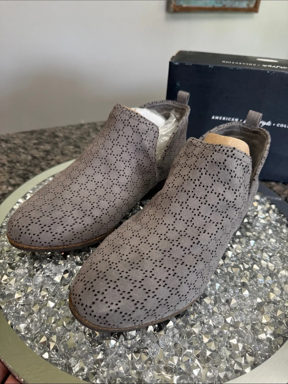 Dr. Scholl's Gray Perforated Slip-On Ankle Booties NWT 8.5W
